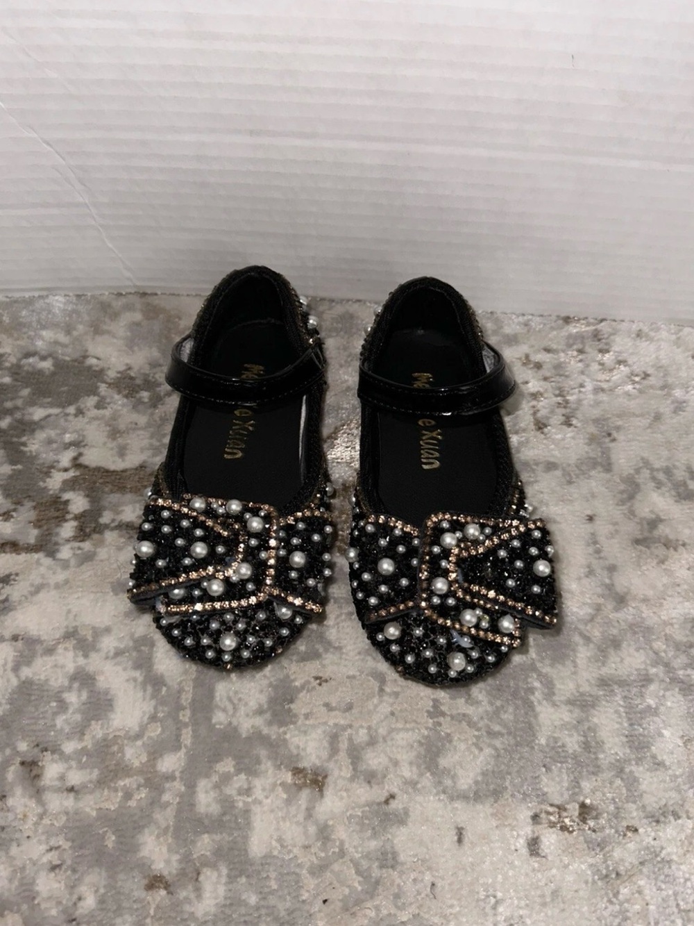 Girls Black Pearl-Embellished Mary Jane Flats size 9(26/16.4cm)